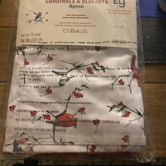 Cardinal and Bluejay apron - Picture 2 of 3